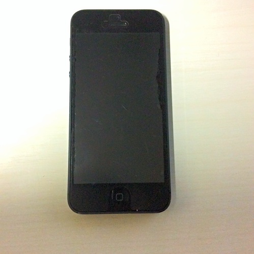 SIMを抜いたiPhone5